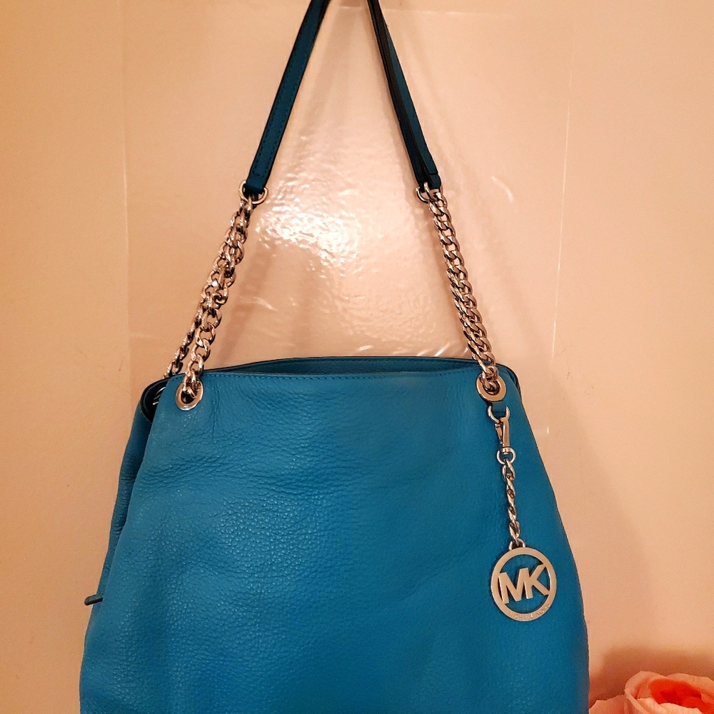 MICHAEL KORS gorgeous turquoise leather bag